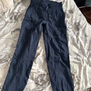 Lululemon Studio Pants Mid-Rise Cropped Pant